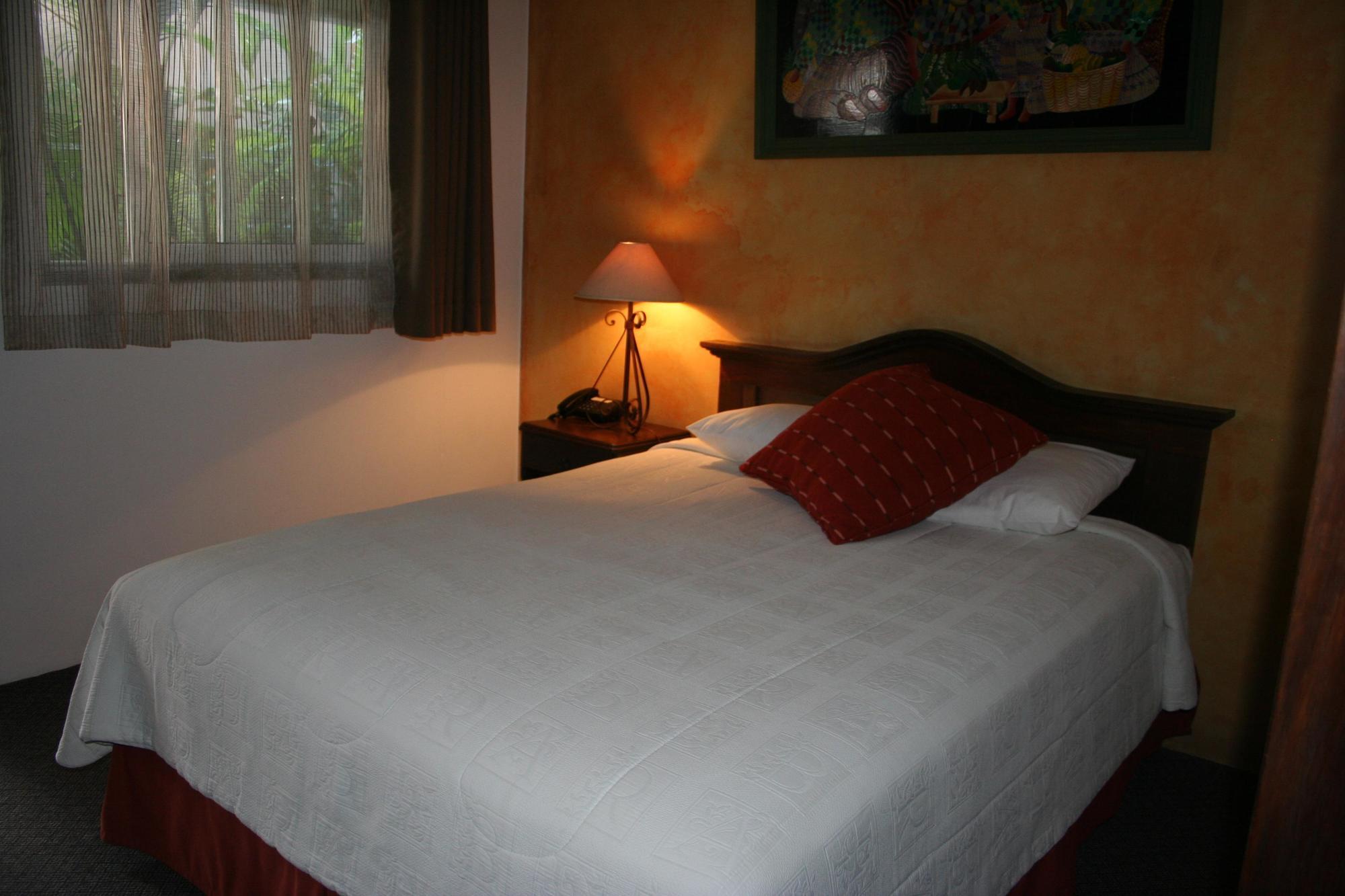 Hotel Ciudad Vieja Guatemala City Eksteriør bilde