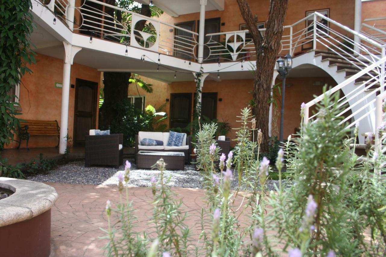 Hotel Ciudad Vieja Guatemala City Eksteriør bilde
